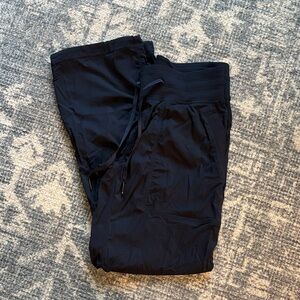 Dance Studio Mid-Rise Pant: 6 SHORT